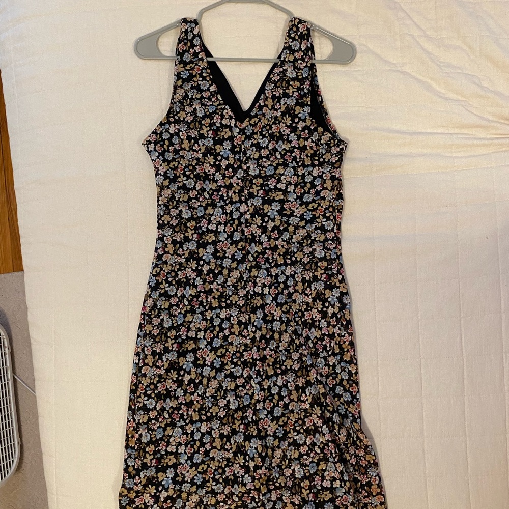 Floral Print V-Neck Midi Dress